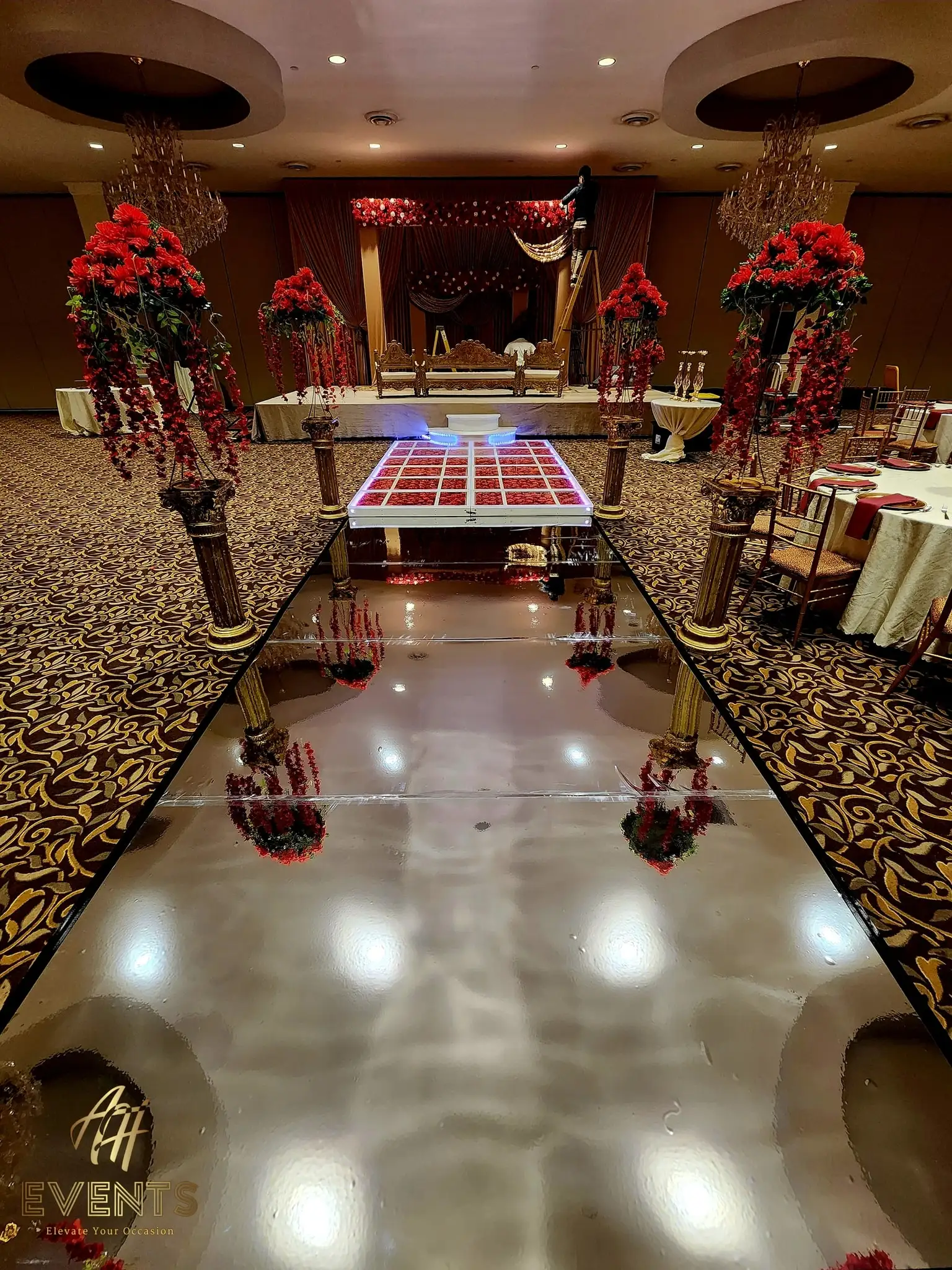 glass and mirror aisle walkway
